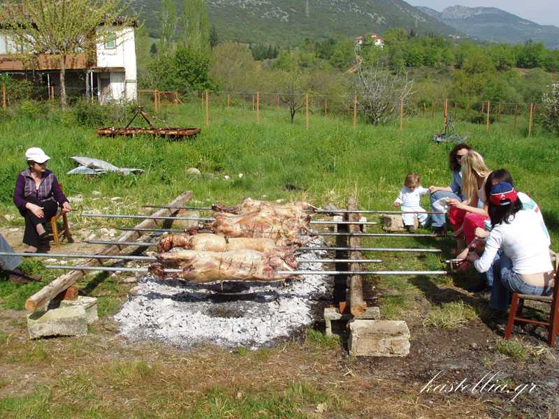 Lamb roasting in the pit (2009)