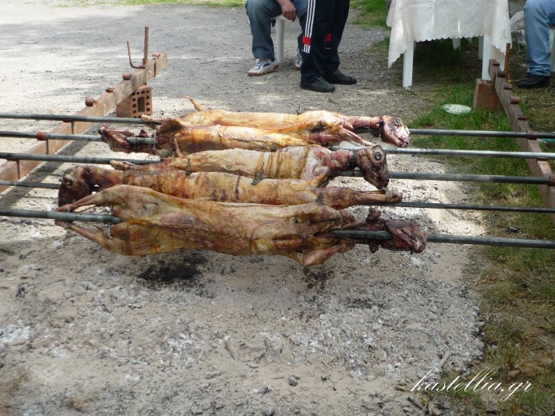 Lamb roasting in the pit (2009)